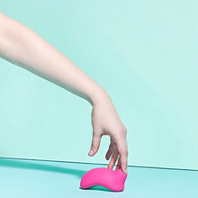將圖片載入圖庫檢視器 LELO|Sona 陰蒂吸啜器
