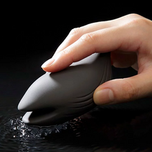 將圖片載入圖庫檢視器 日本Iroha|Yorukujira 扭動巨鯨震動器